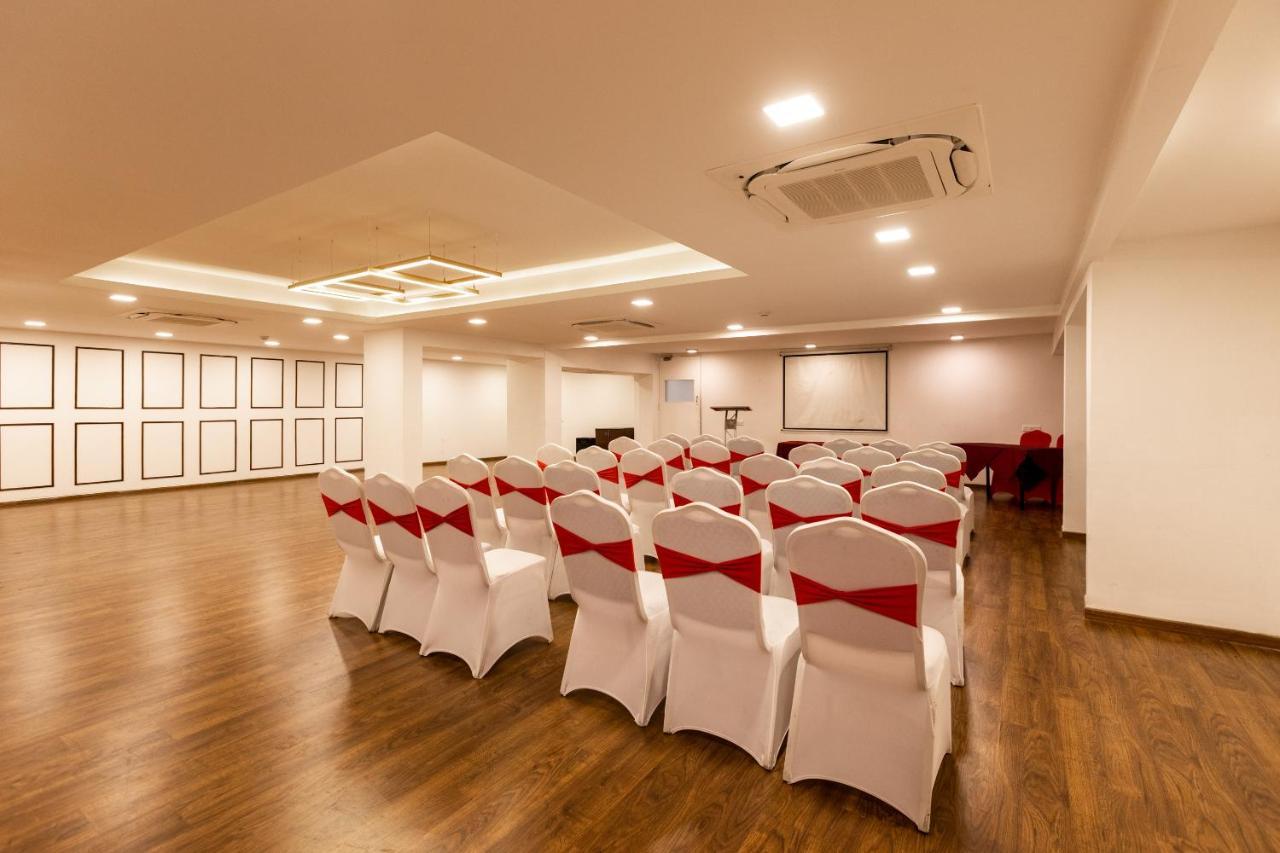 Clubhouse Nami Residency, Ahmedabad Hotel Eksteriør billede