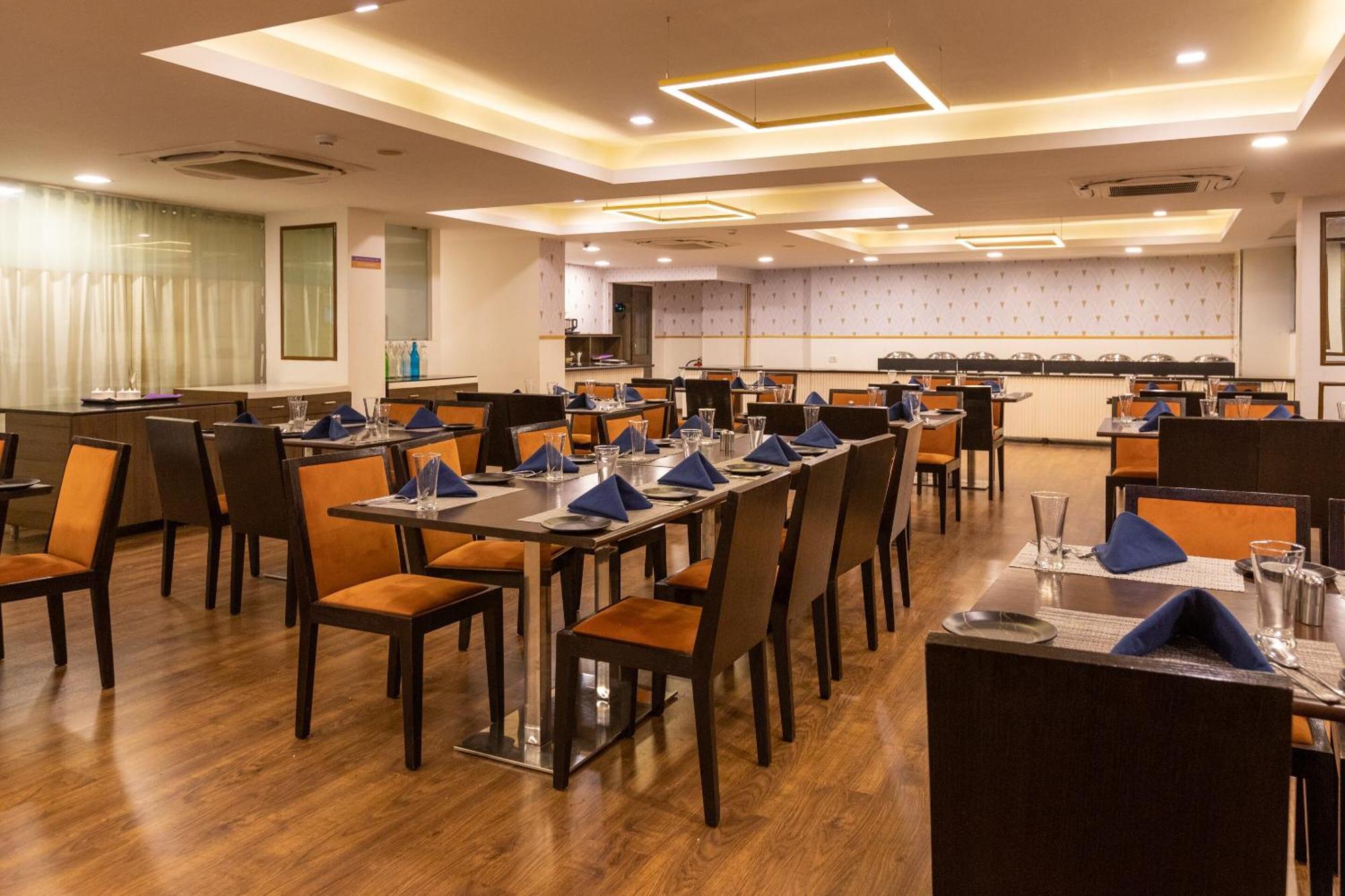 Clubhouse Nami Residency, Ahmedabad Hotel Eksteriør billede