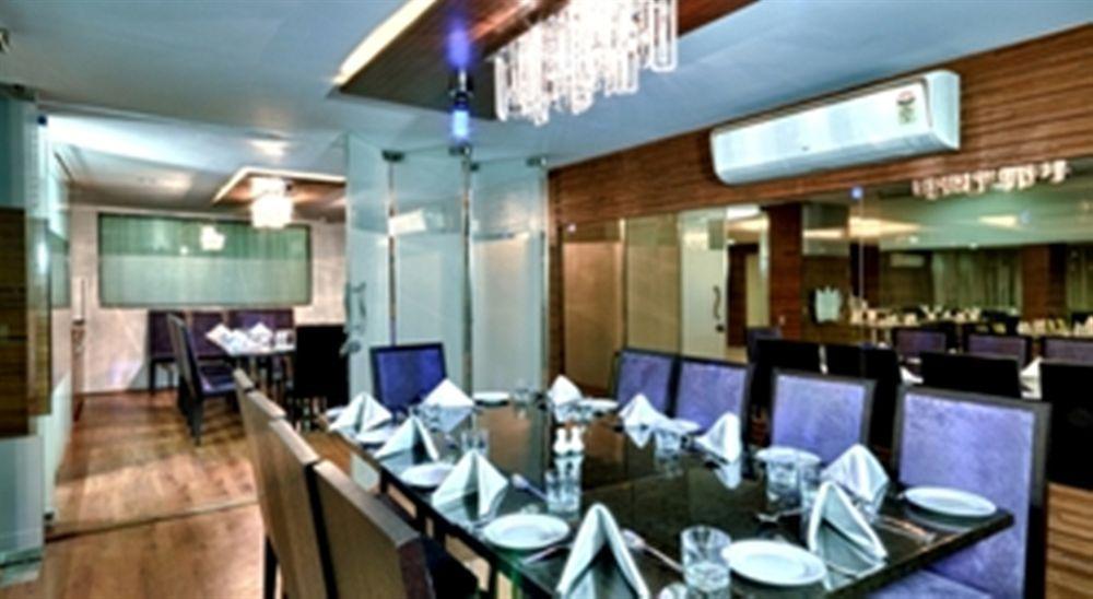 Clubhouse Nami Residency, Ahmedabad Hotel Eksteriør billede