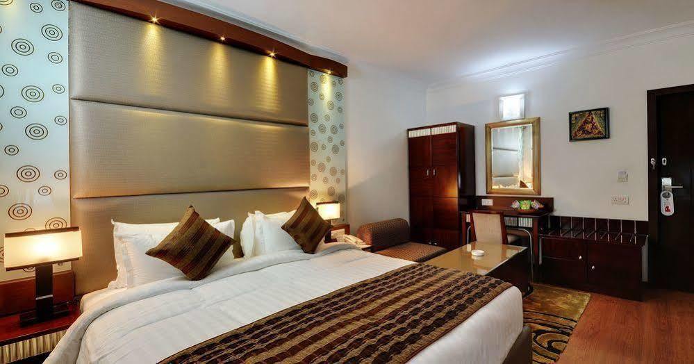 Clubhouse Nami Residency, Ahmedabad Hotel Eksteriør billede